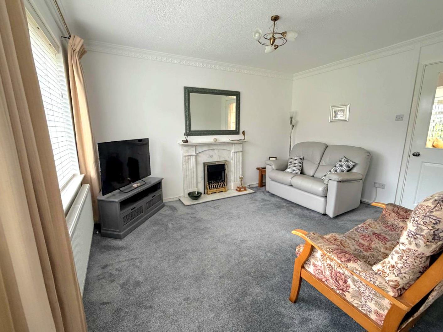 Llwynmawr Close, Sketty, Swansea, SA2 9HD